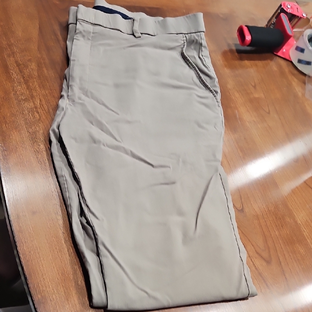 Tommy Hilfiger Men's Khaki Chinos